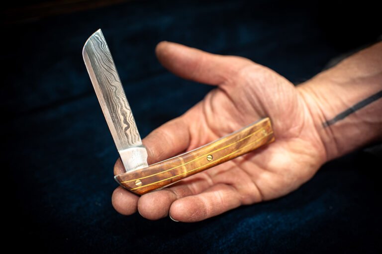 Photographie professionnelle produits objets artisanaux coutellerie