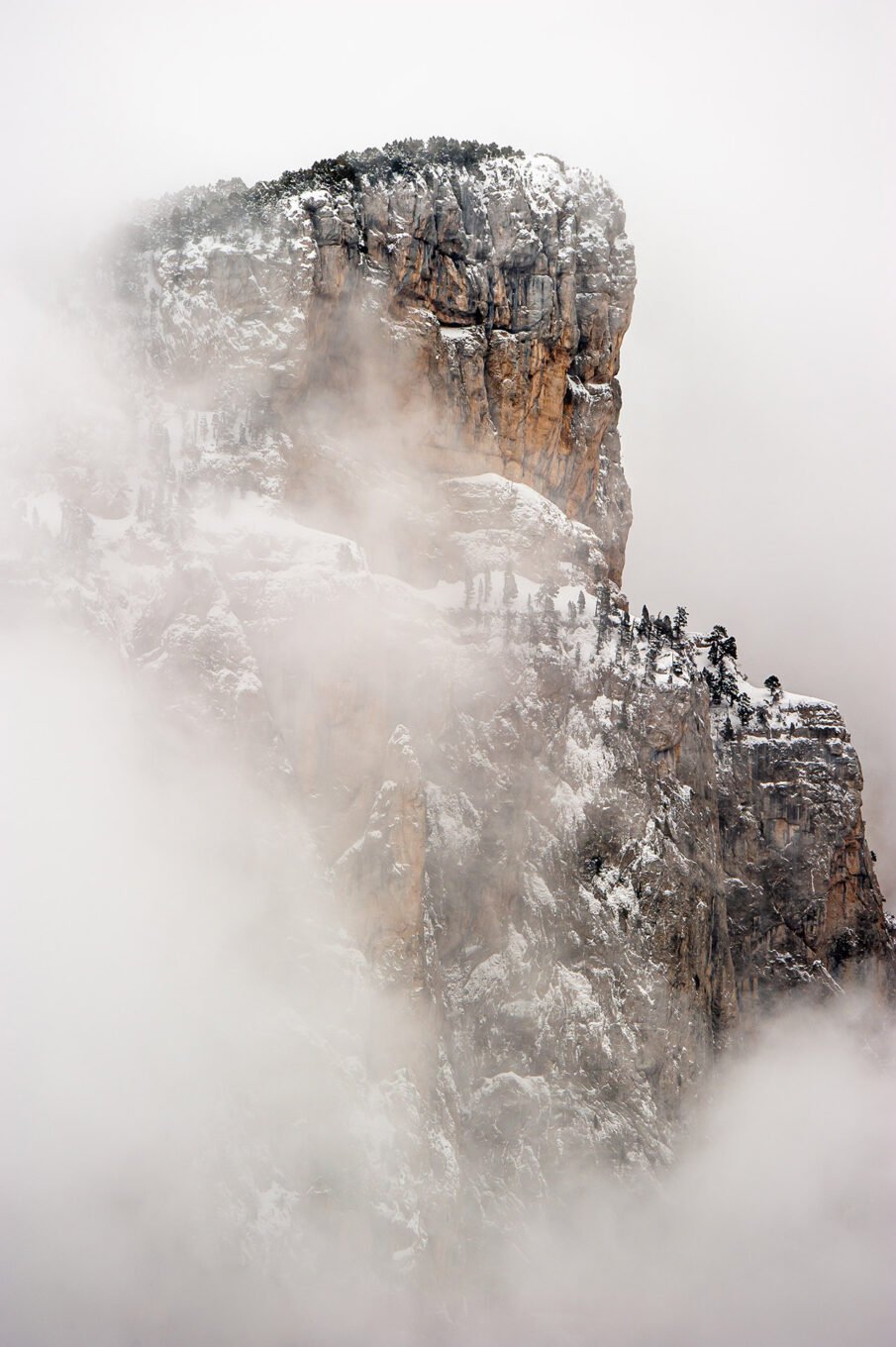 Photographe paysage falaises du Vercors en hiver