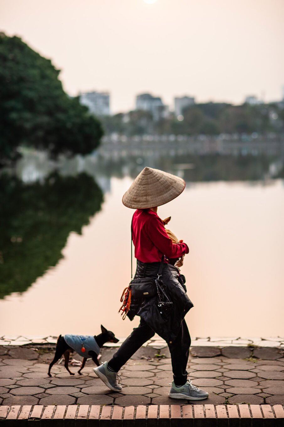 Voyage Vietnam - Photographie de rue - Coucher de soleil sur le lac Ho Hoan Kiem à Hanoi