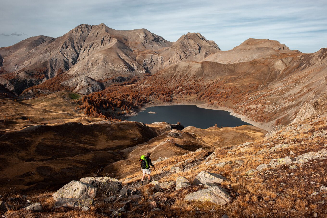 Photographie professionnelle randonnée montagne, Parc National du Mercantour - Le Lac d'Allos et le Mont Pelat