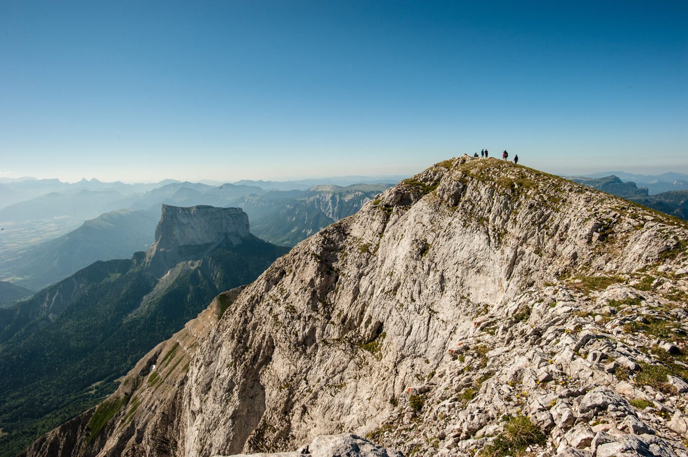 Randonnée Bivouac au Grand Veymont sur les hauts plateaux du Vercors - Sommet du Grand Veymont, point culminant du Vercors