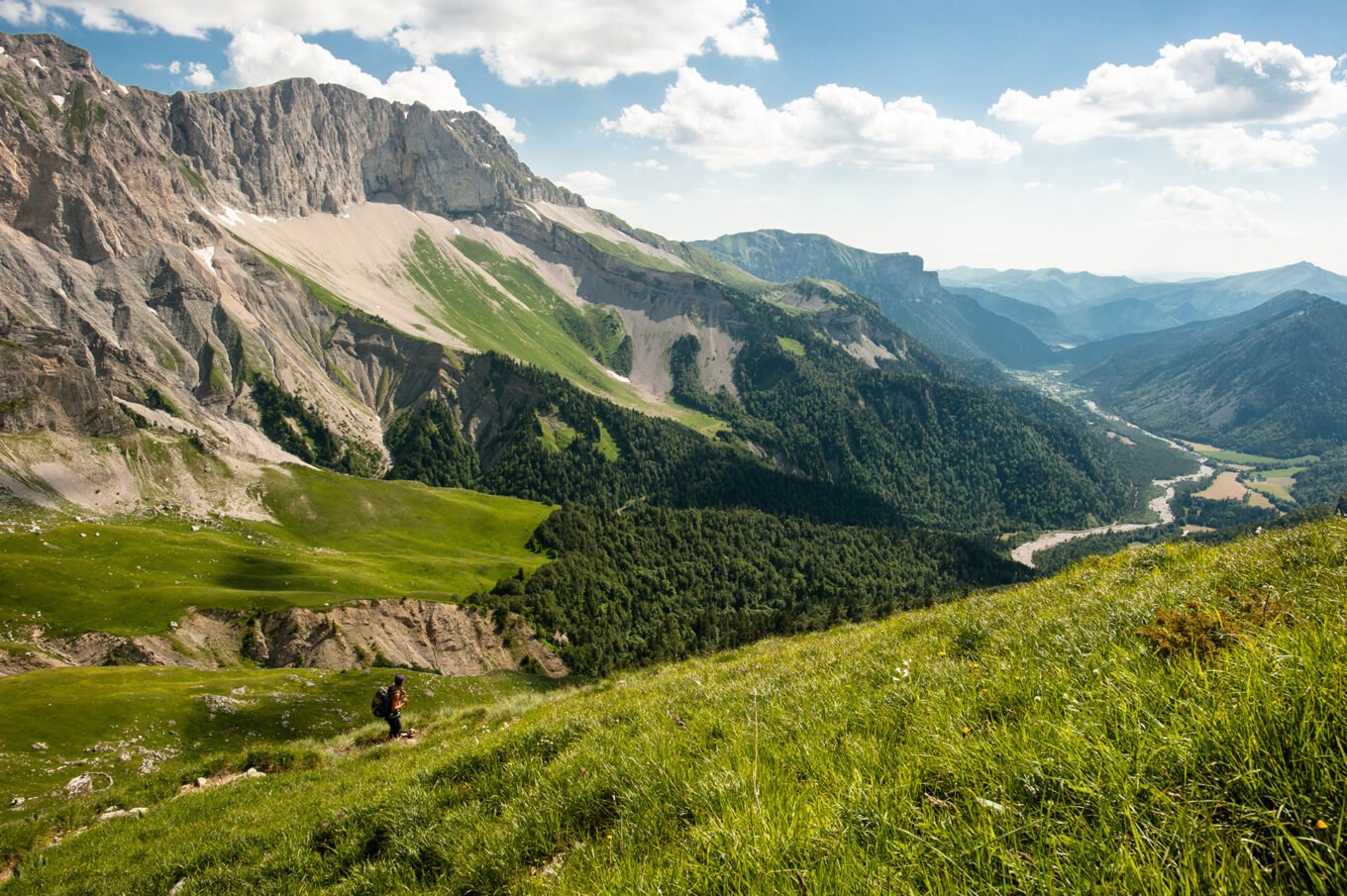 Randonnée bivouac au lac du Lauzon dans le Dévoluy - Le Vallon de la Jarjatte au pied du Devoluy