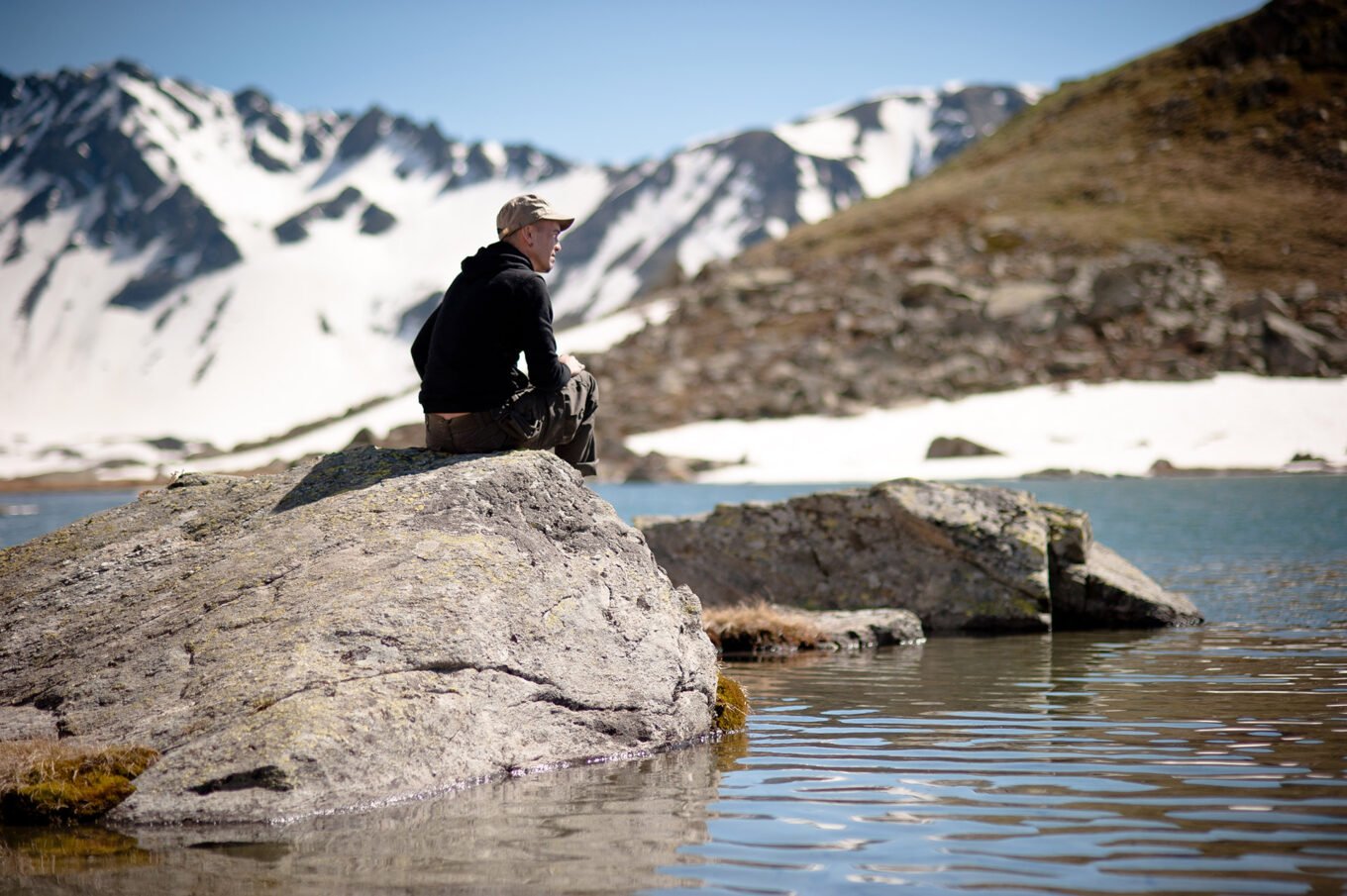 Randonnée bivouac dans le massif du Mont Thabor - Lac de montagne dans la haute vallée de Valmeinier