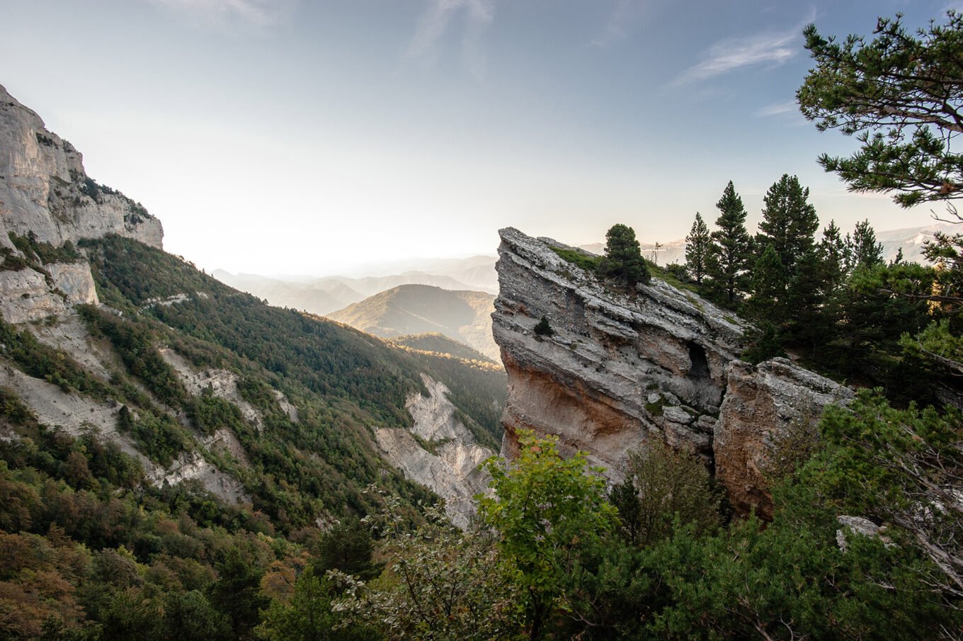 Randonnée Bivouac Vercors de Archiane au Glandasse - Les falaises de la montagne du Glandasse depuis la Palle dans le Vercors