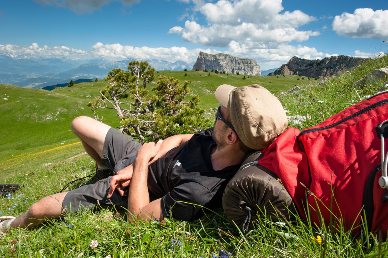 Randonnée Grande Traversée du Vercors - Pause en randonnée au Pas des Chattons