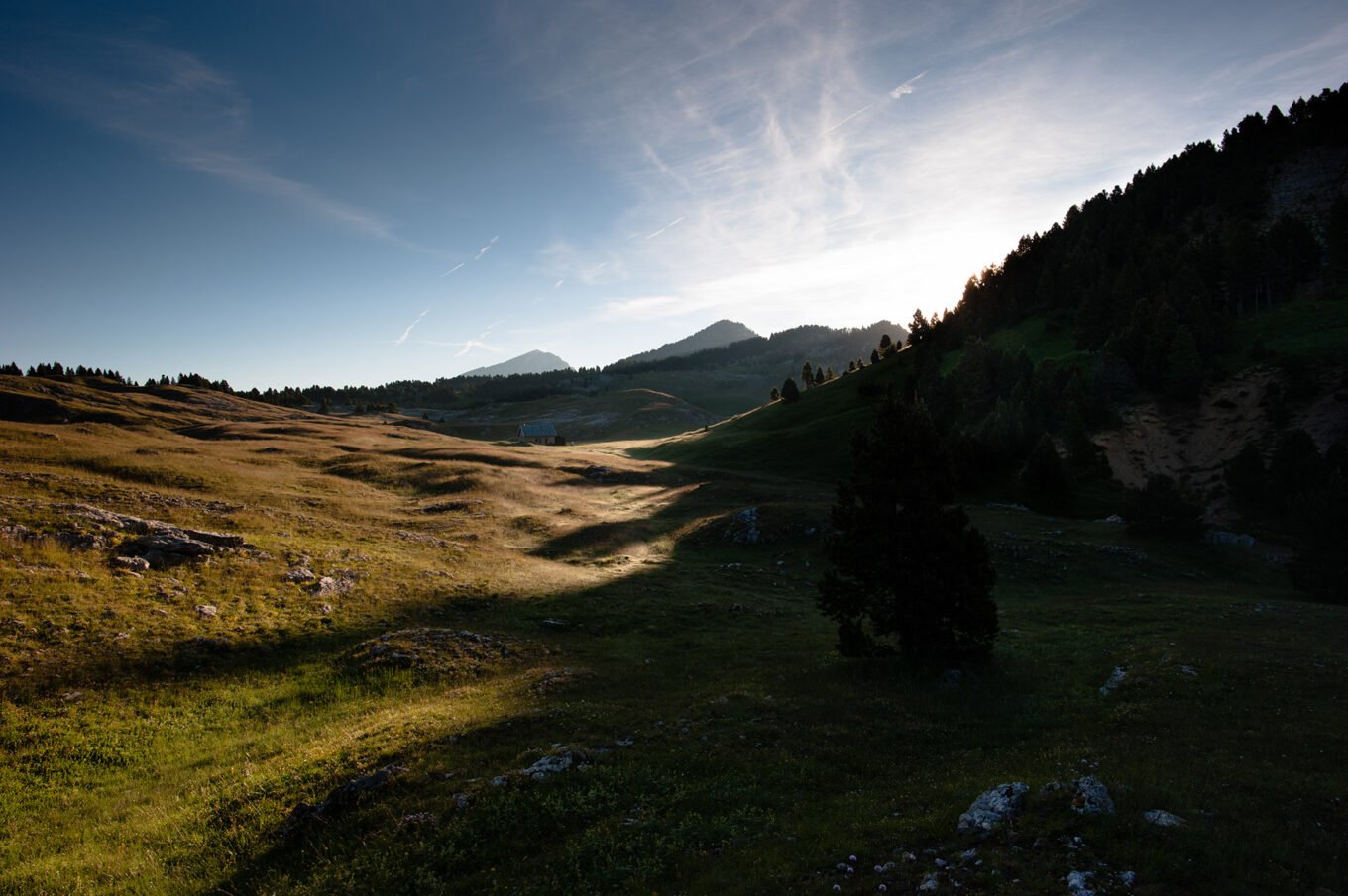 Randonnée Grande Traversée du Vercors - Lever de soleil sur la cabane de Pré Peyret