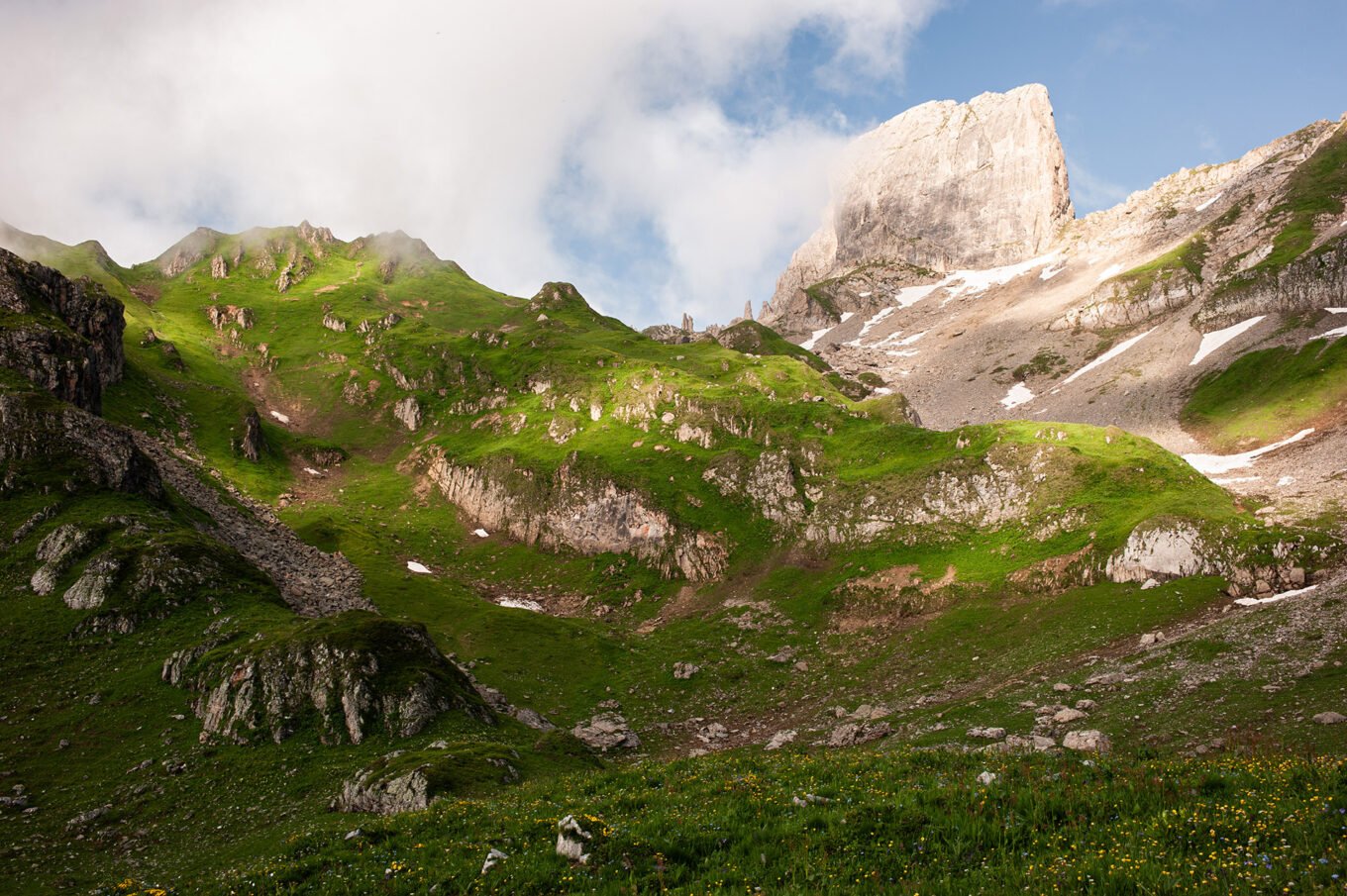 Randonnée GTA / GR5 Grande Traversée des Alpes - Vue sur la Pierra Menta depuis le Lac d'Amour, Beaufortain