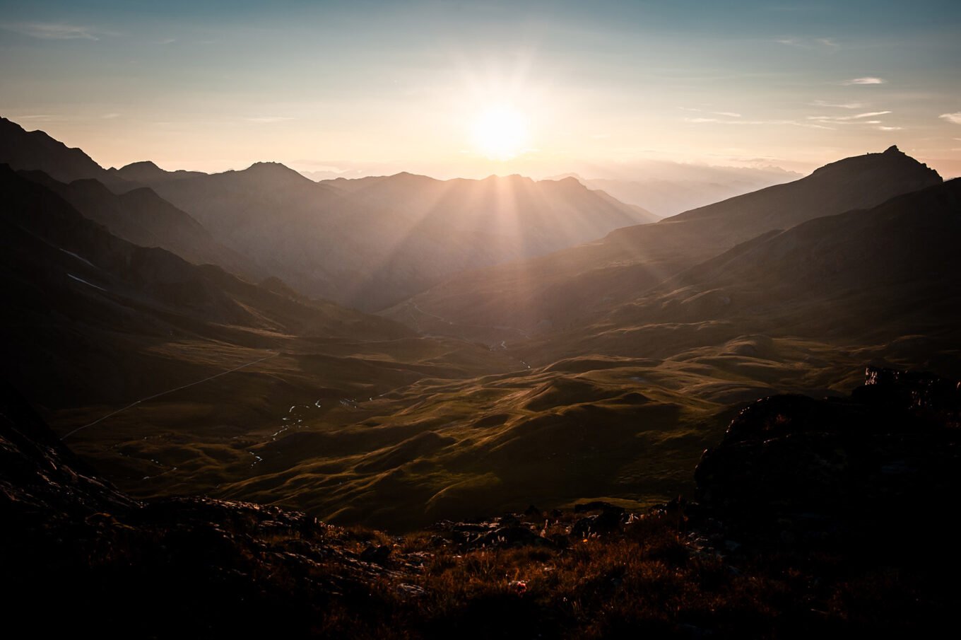 Randonnée GTA / GR5 Grande Traversée des Alpes - Coucher de soleil depuis mon bivouac aux Lacs Blanchet, Queyras