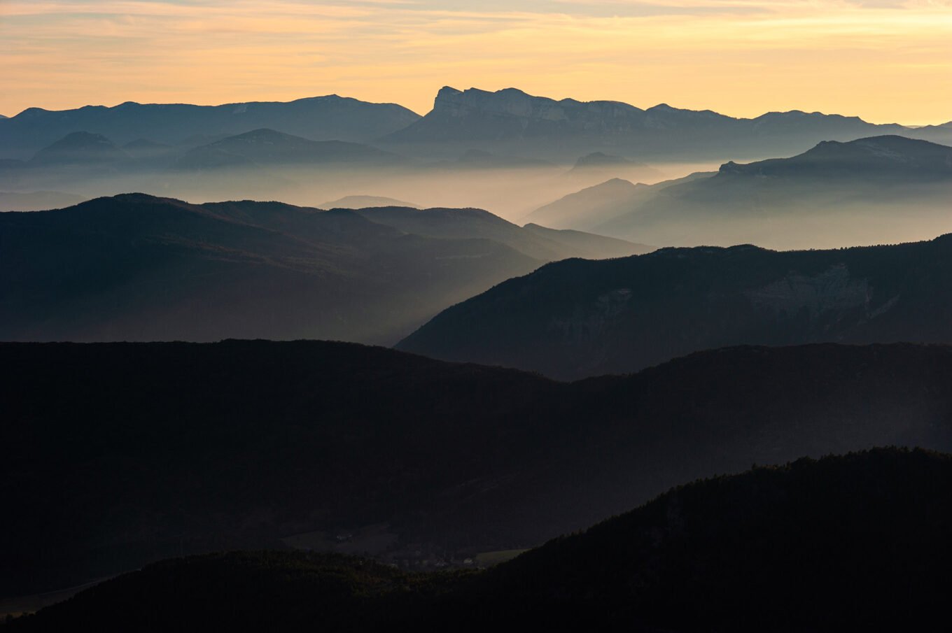 Randonnées d'hiver dans le Vercors et le Diois - Coucher de soleil sur le le Diois