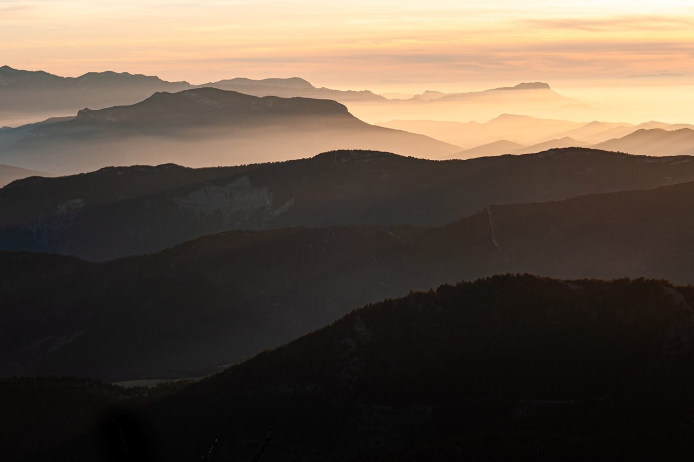 Randonnées d'hiver dans le Vercors et le Diois - Coucher de soleil sur le le Diois