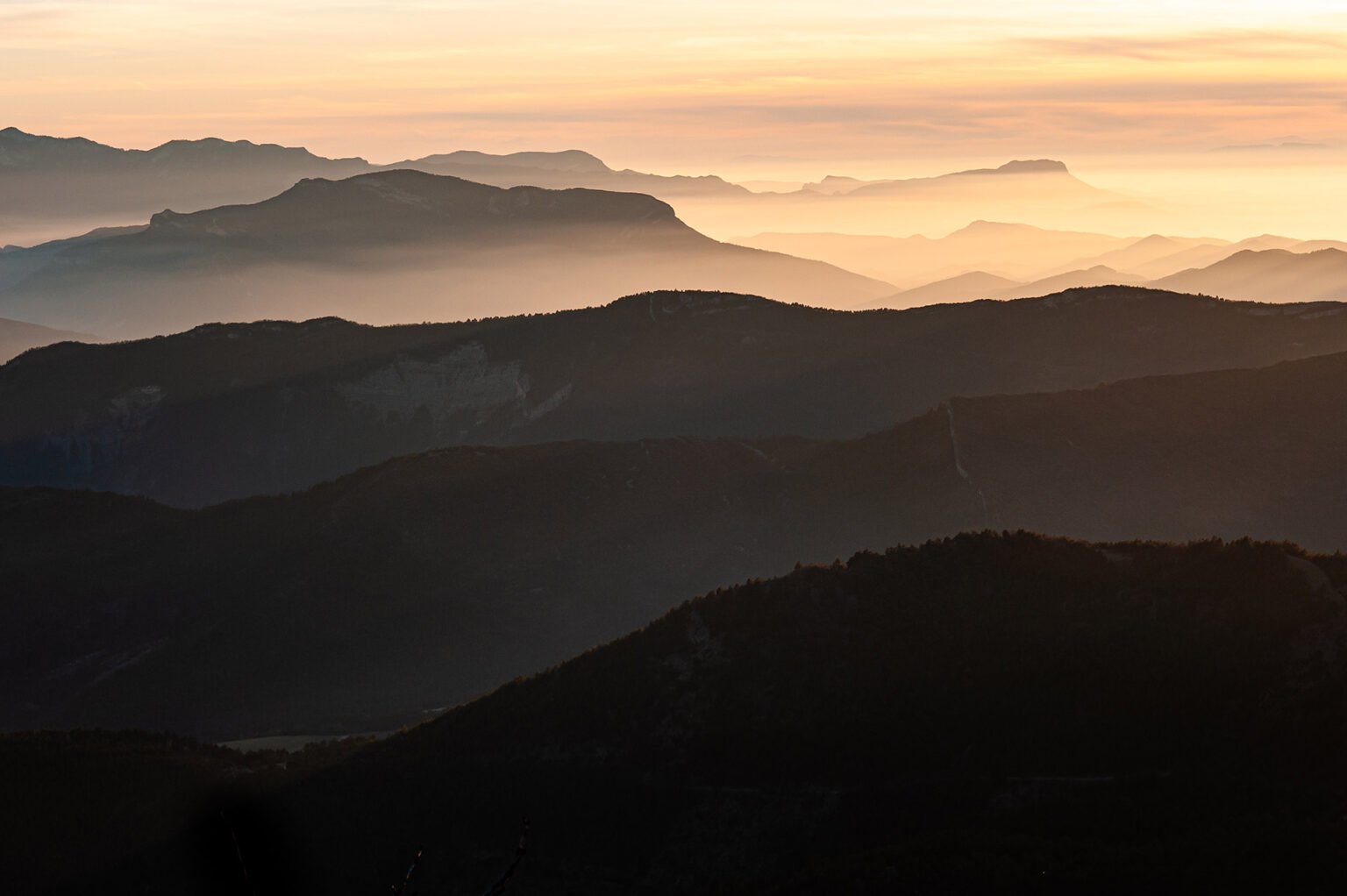 Randonnées d'hiver dans le Vercors et le Diois - Coucher de soleil sur le le Diois