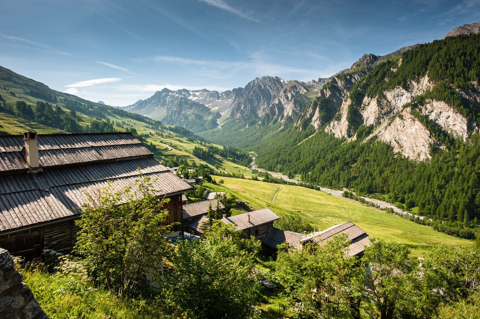 Randonnée itinérante bivouac entre Queyras et Haute Ubaye - Au départ de Saint Véran de bon matin