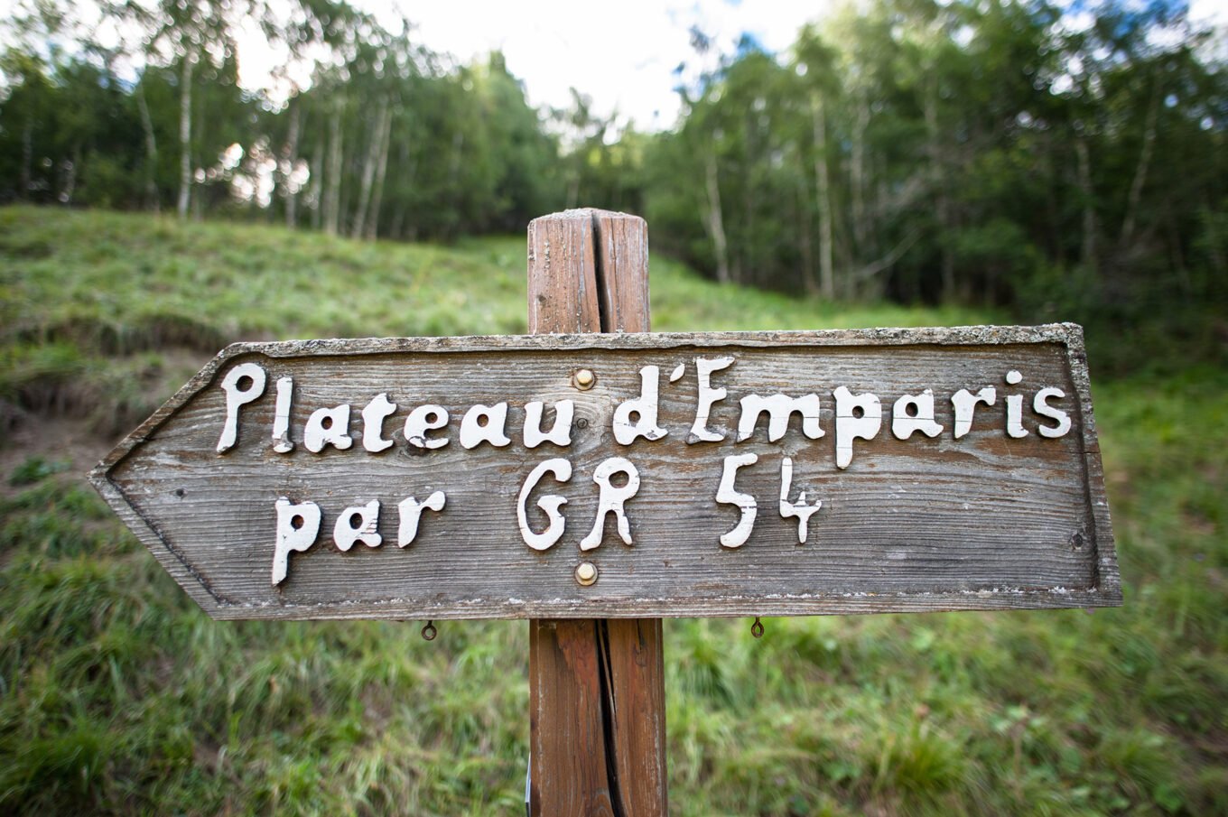 Randonnée itinérante sur le plateau d'Emparis et le parc des Écrins - Direction le plateau d’Emparis sur le chemin de randonnée GR54