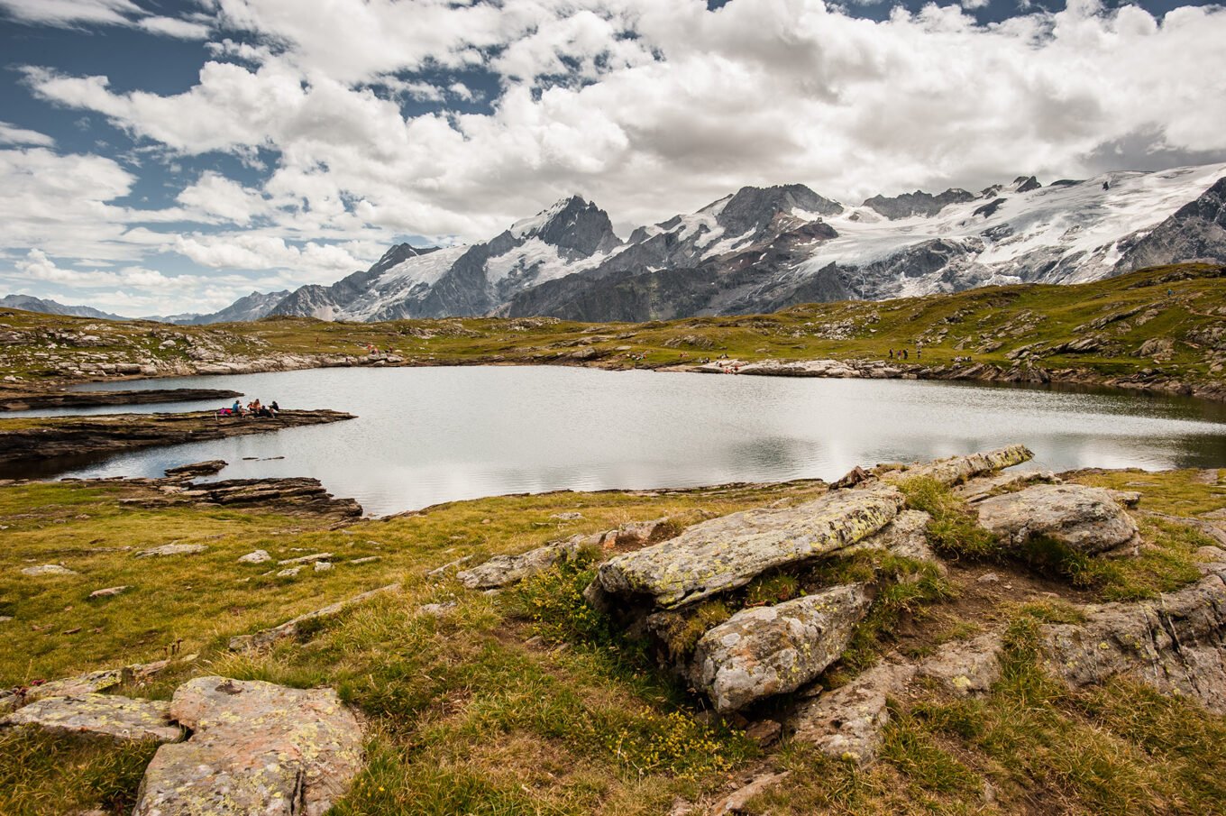 Randonnée itinérante sur le plateau d'Emparis et le parc des Écrins - Le Lac Noir et son panorama sur la Meije et la glacier de la Girose