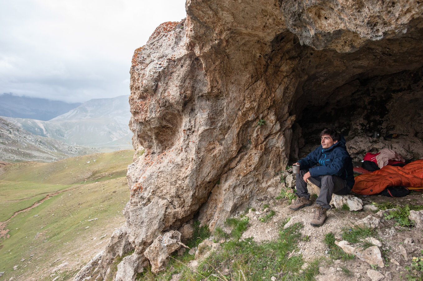 Randonnée aux Lacs de Morgon dans le Parc National du Mercantour - Notre bivouac dans une grotte