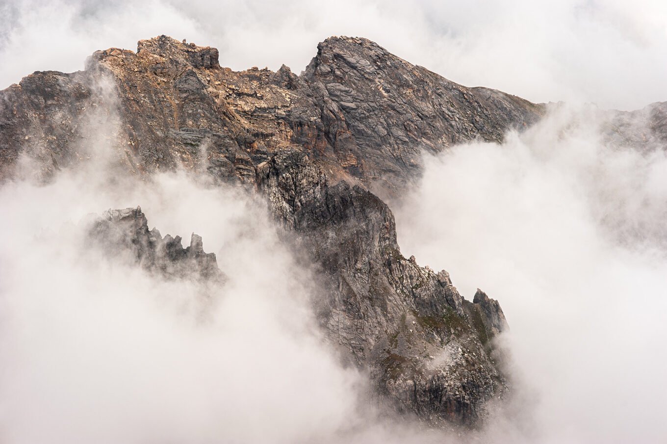 Randonnée en Haute-Ubaye - Vue sur la mer de nuages depuis la Tête de la Fréma