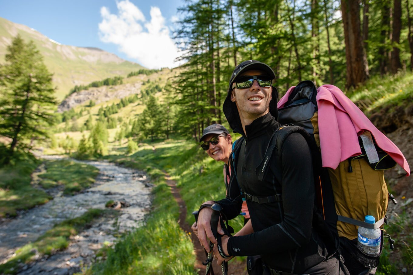 Randonnée Tour du Queyras par l'Ubaye en 9 jours - Pause rando au bord du Malrif