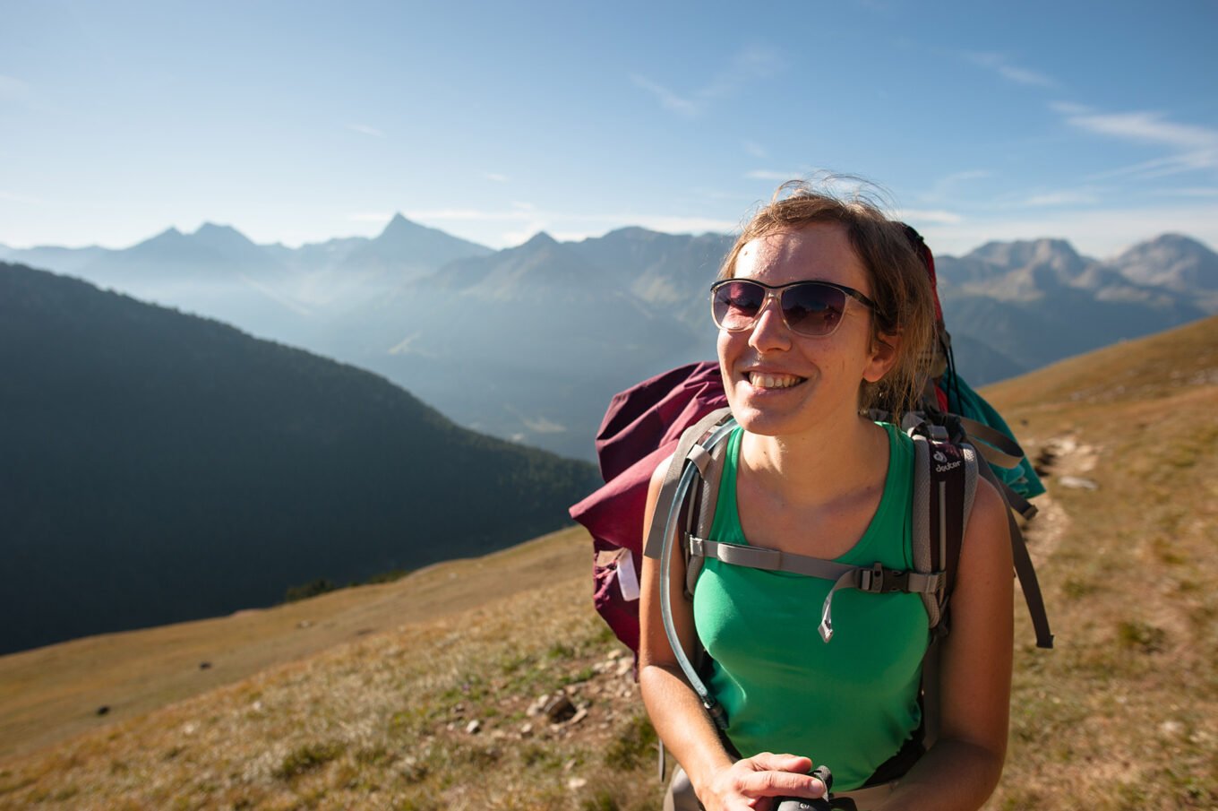 Randonnée itinérante traversée des la Vanoise en 6 jours - Anaïs, randonneuse de longue date, heureuse de retrouver la haute montagne