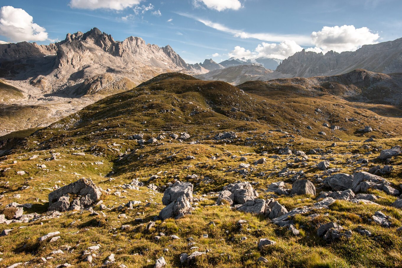 Randonnée itinérante traversée des la Vanoise en 6 jours - Panorama depuis le Refuge des Lacs Merlet