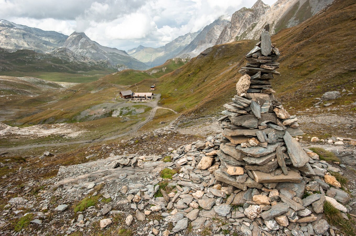 Randonnée itinérante traversée des la Vanoise en 6 jours - Descente au refuge du Col du Palet